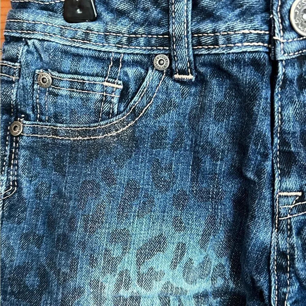 Justice girl’s denim shorts with cheetah print size 12‎
